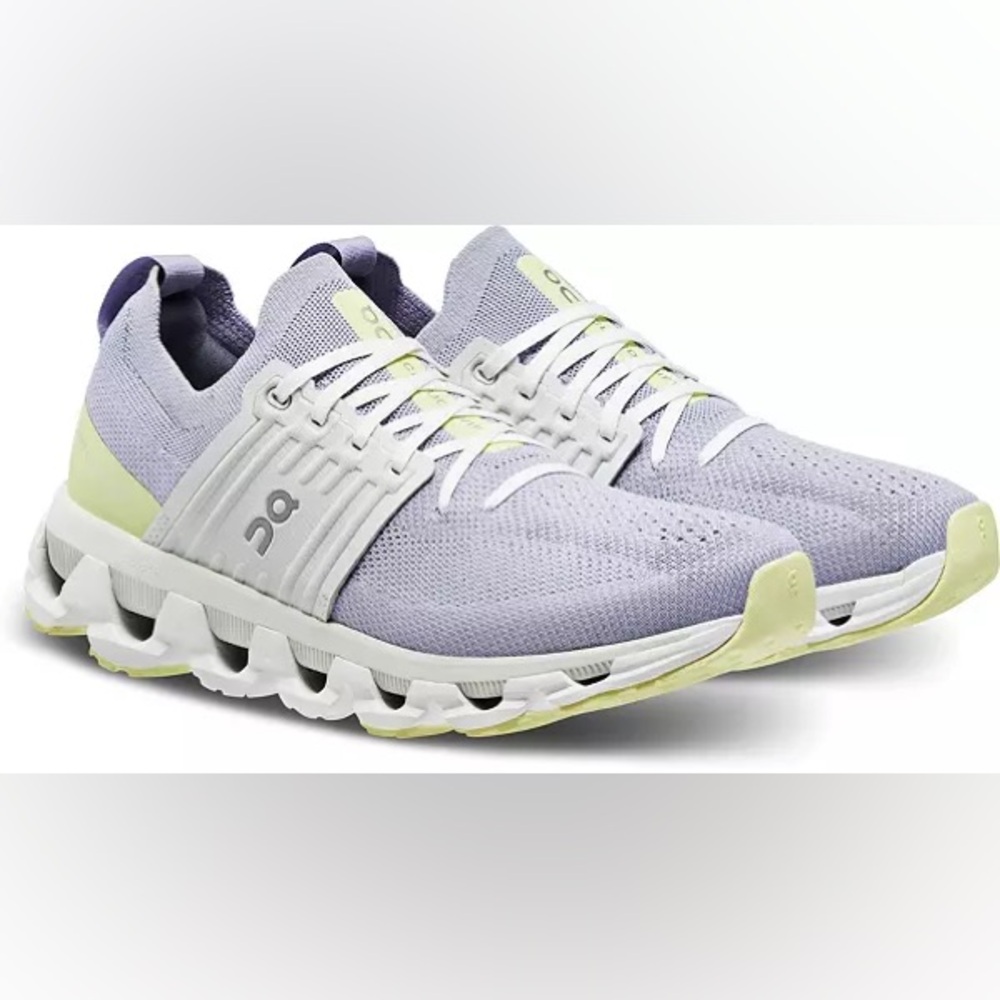On Cloud On Women's Cloudswift 3 Running Shoes - Nimbus - size 8